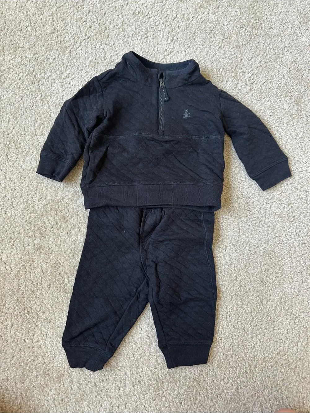 Baby GAP Quilted 2-Piece Pullover & Jogger Set Black 6-12 Months